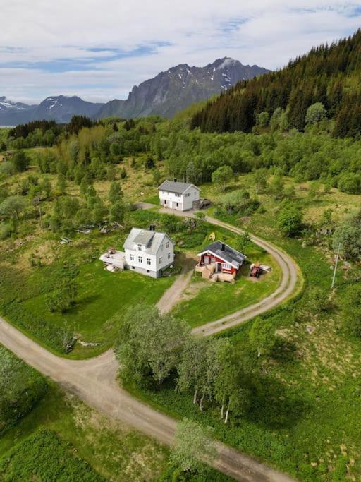 The Little Red Cabin Lofoten Urda 外观 照片